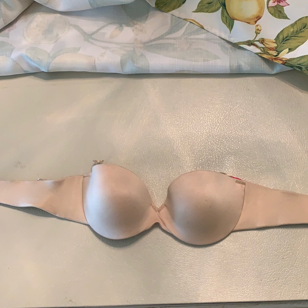Strapless push up bra